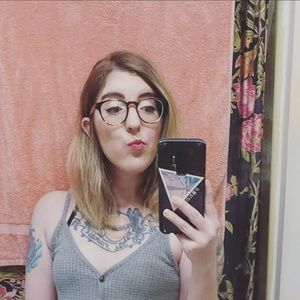 Meet your Posher, Jessica